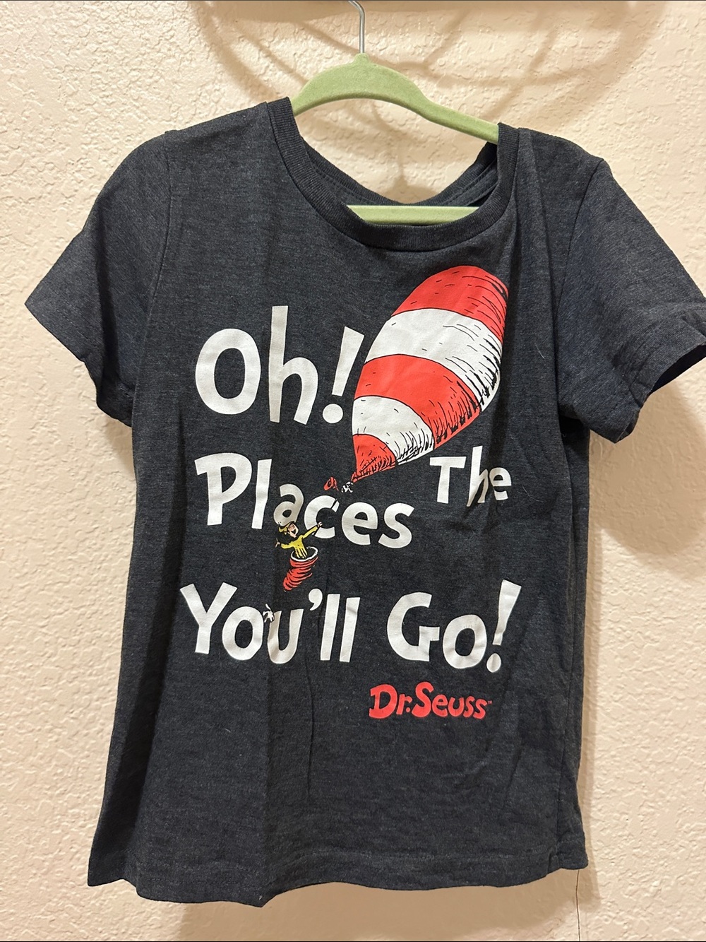 3/10$Dr. Seuss Charcoal Gray Tee with Red and White Hat Graphic